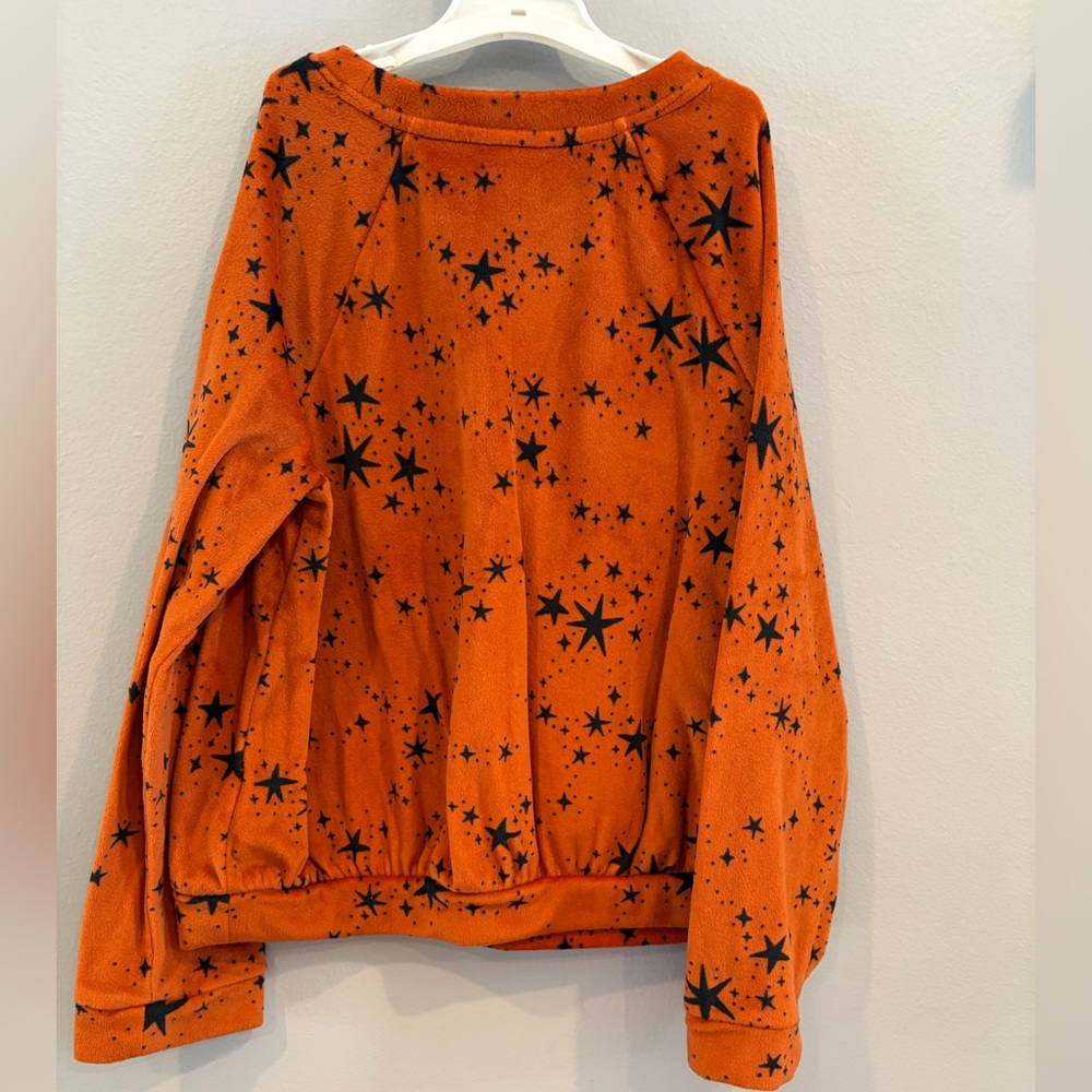 Cat & Jack Sweater/Top